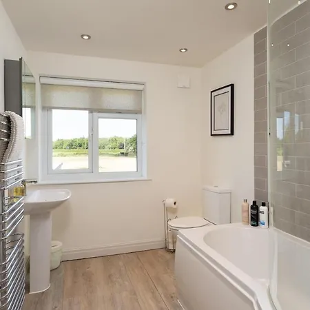 Stunningly Spacious And Annexe With 7 Beds Tatil Evi York