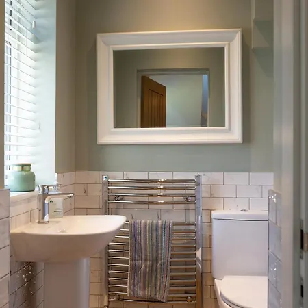 Stunningly Spacious And Annexe With 7 Beds Tatil Evi York