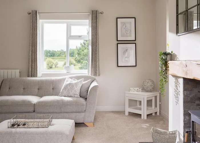 Stunningly Spacious And Annexe With 7 Beds Holiday home York