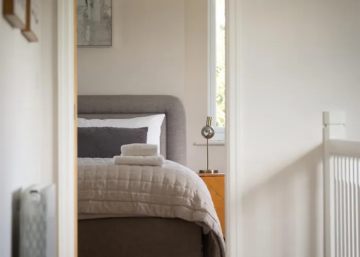 Stunningly Spacious And Annexe With 7 Beds