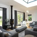 בית נופש Stunningly Spacious And Annexe With 7 Beds *