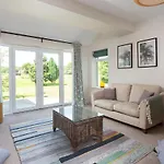 Stunningly Spacious And Annexe With 7 Beds יורק