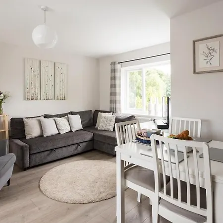 Stunningly Spacious And Annexe With 7 Beds בית נופש *