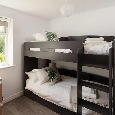 בית נופש Stunningly Spacious And Annexe With 7 Beds *