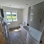 Stunningly Spacious And Annexe With 7 Beds