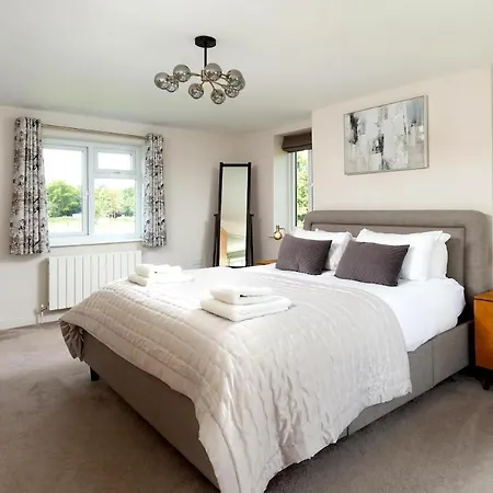 Stunningly Spacious And Annexe With 7 Beds Feriehus York