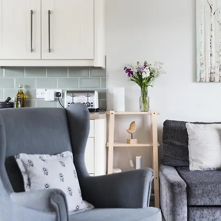 Stunningly Spacious And Annexe With 7 Beds Feriehus