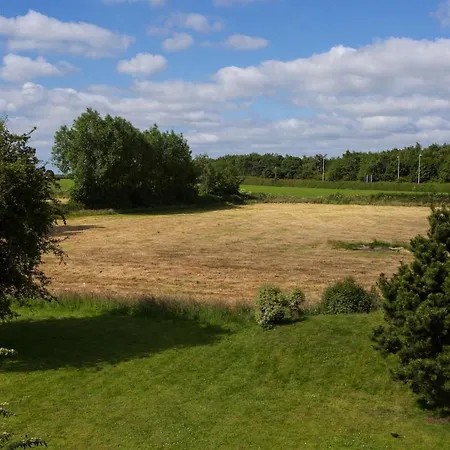 Stunningly Spacious And Annexe With 7 Beds *