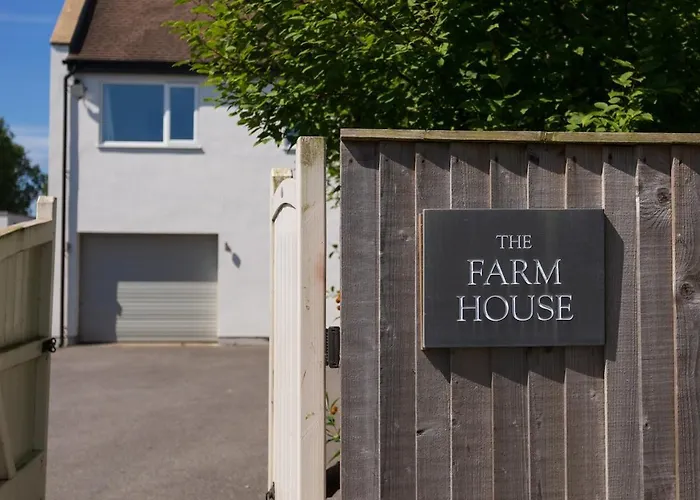 Stunningly Spacious And Annexe With 7 Beds Holiday home York