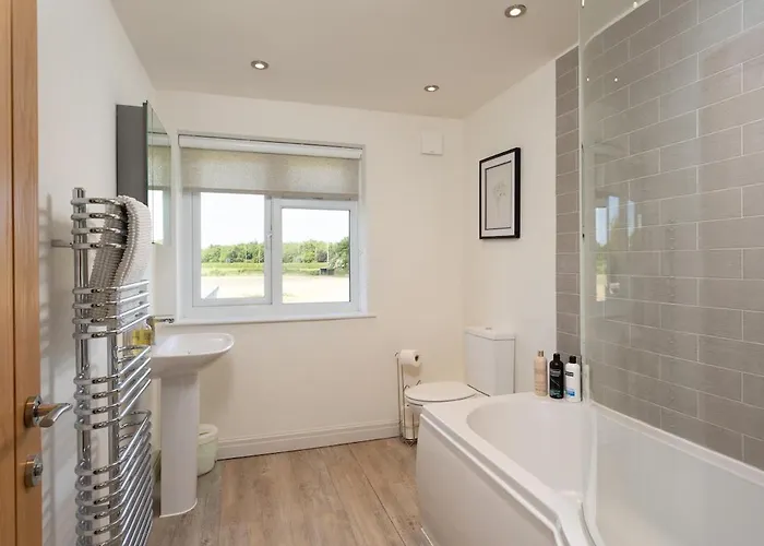 Stunningly Spacious And Annexe With 7 Beds Holiday home York