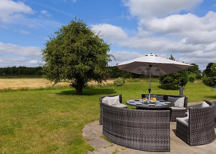 Stunningly Spacious And Annexe With 7 Beds York