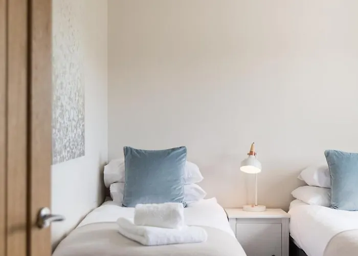 Stunningly Spacious And Annexe With 7 Beds Holiday home York