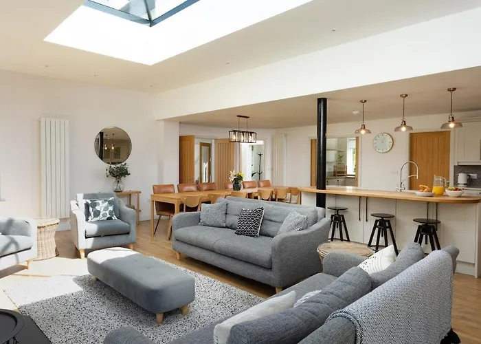 Stunningly Spacious And Annexe With 7 Beds Holiday home *