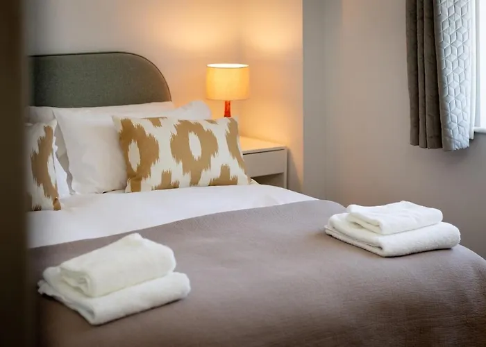 Stunningly Spacious And Annexe With 7 Beds York